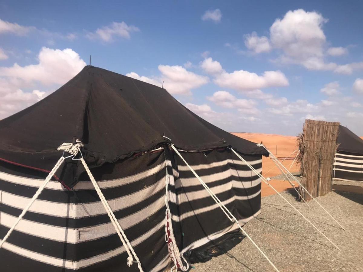 Crescent Desert Private Camp Hotel Shāhiq Buitenkant foto