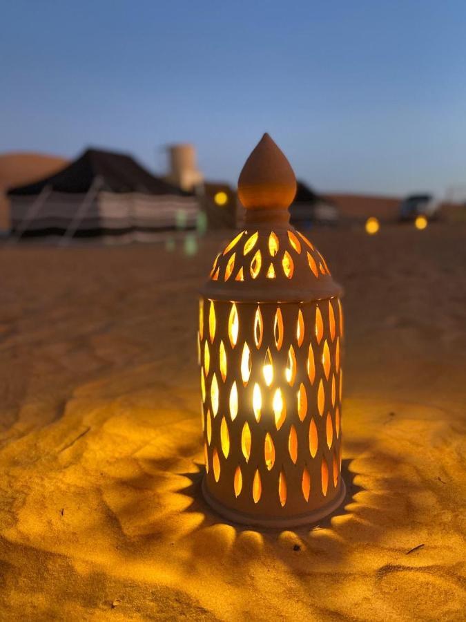 Crescent Desert Private Camp Shāhiq Buitenkant foto