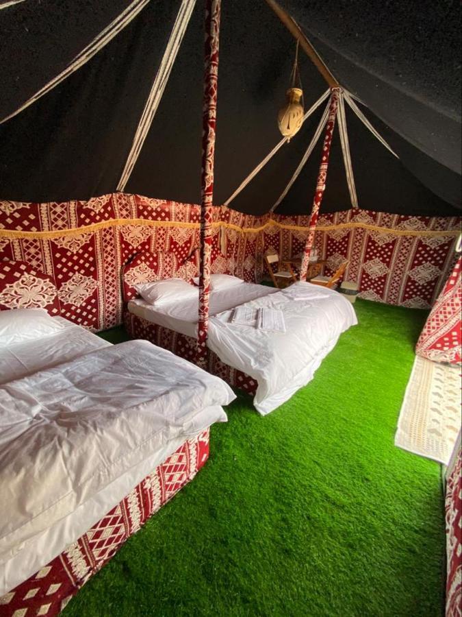 Crescent Desert Private Camp Shāhiq Buitenkant foto