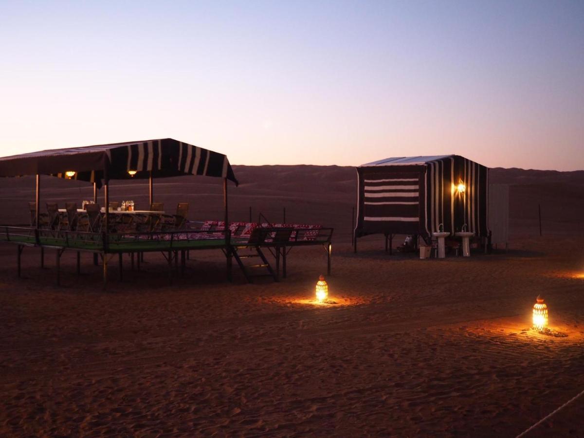 Crescent Desert Private Camp Shāhiq Buitenkant foto